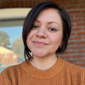 Meet your Posher, Alicia